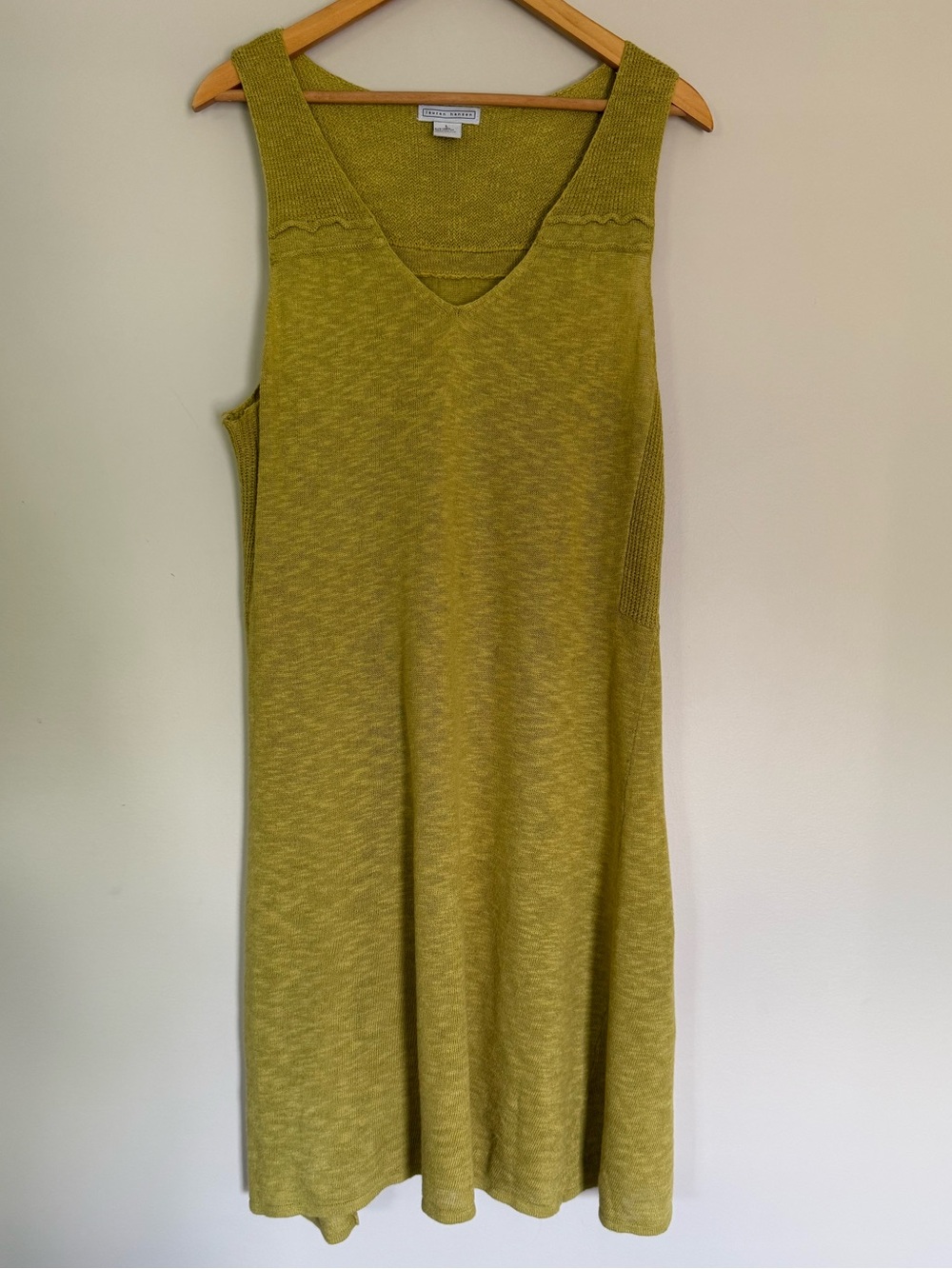 Lauren Hansen Linen & Cotton Mustard
Knit V-Neck Sleeveless Knee Length
Dress L
